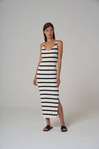 Sabba Strikket Kjole med V-hals